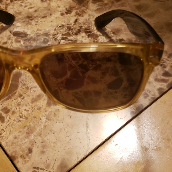 Ray Bans Polarized New Wayfarer Glasses - Picture 7 of 10